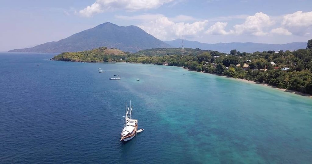 Why You Should Go with Liveaboard Labuan Bajo This Summer